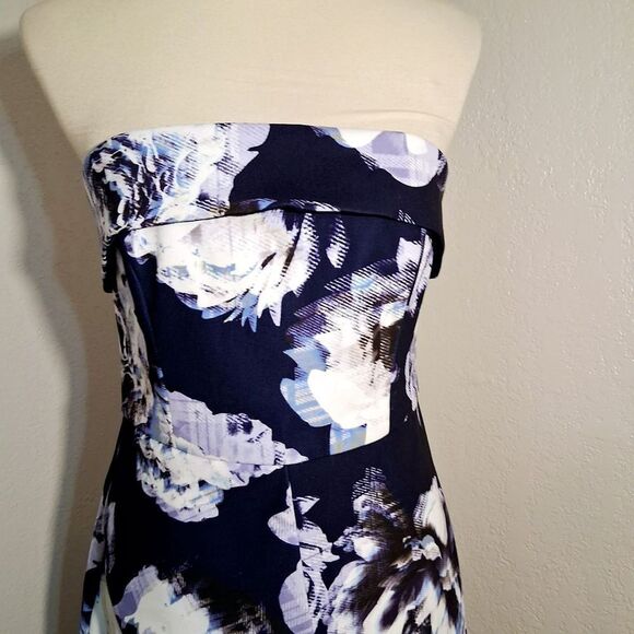 Finders Keepers Certain Romance Floral Dress Size Large - Picture 6 of 11